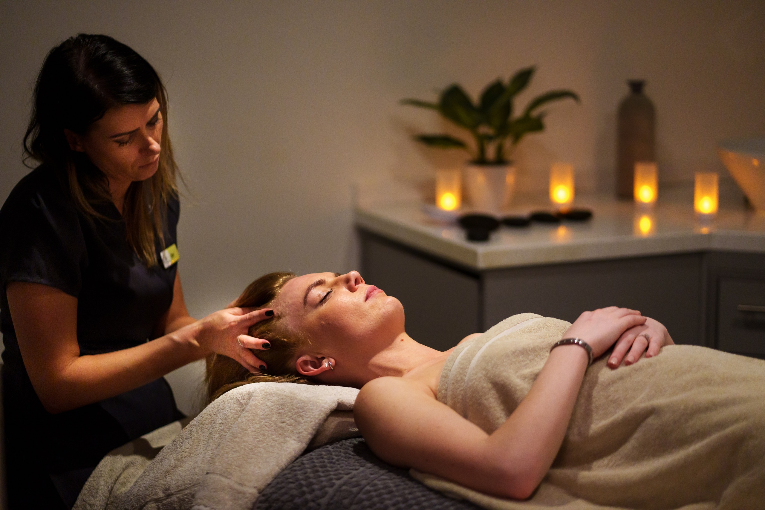 head massage spa treatment
